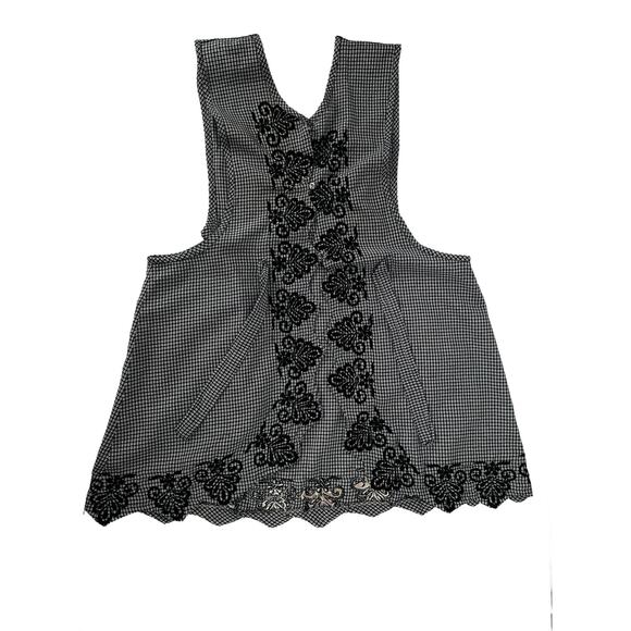 Black Mexican Embroidered Apron – Standard Kitchen Apron Floral Embroidery - Picture 4 of 4